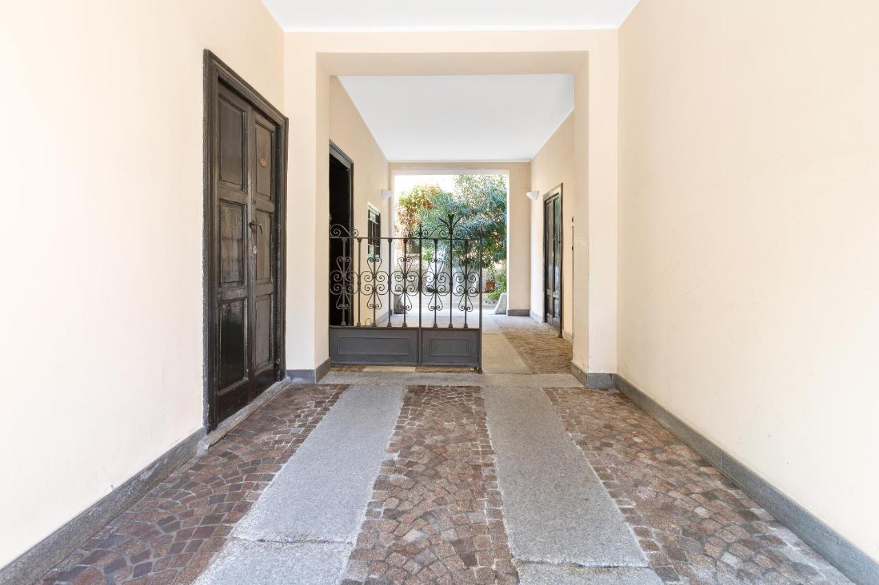 Corso Vercelli Elegant Apartment Milán Exterior foto